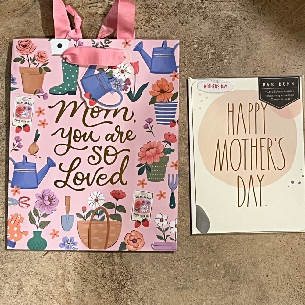 Mother’s Day Floral Gift Bag with Pink Ribbon and Mother’s Day Greeting Card